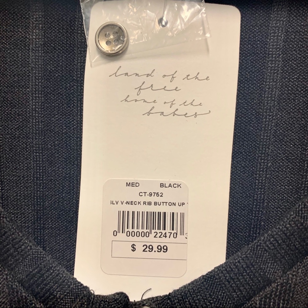 Black Cropped Top | Small - Picture 3 of 6